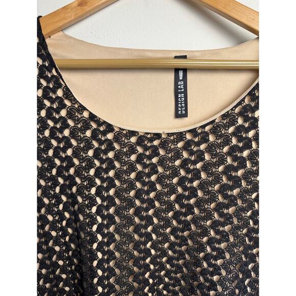 Lord & Taylor Design Lab Dress Size S/P Black Crochet Overlay Tan Lining - Picture 2 of 9